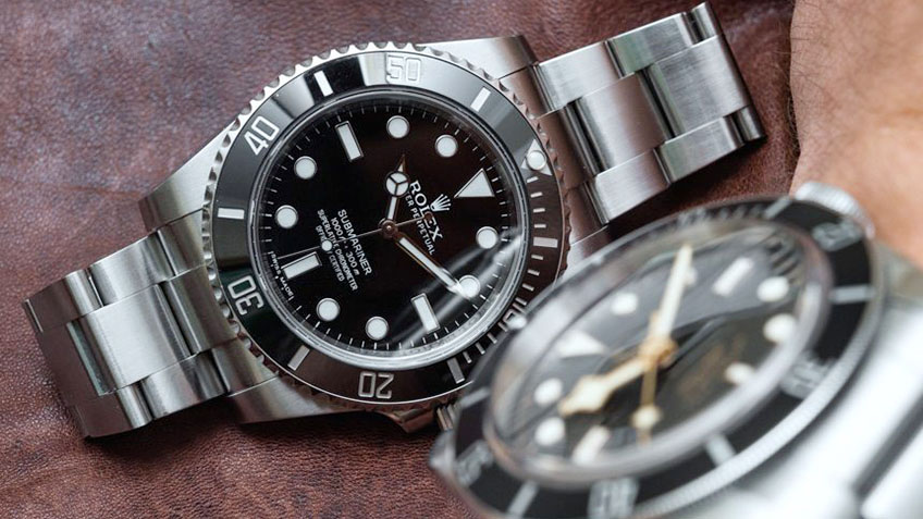 ReplicaReviews.is - About Us